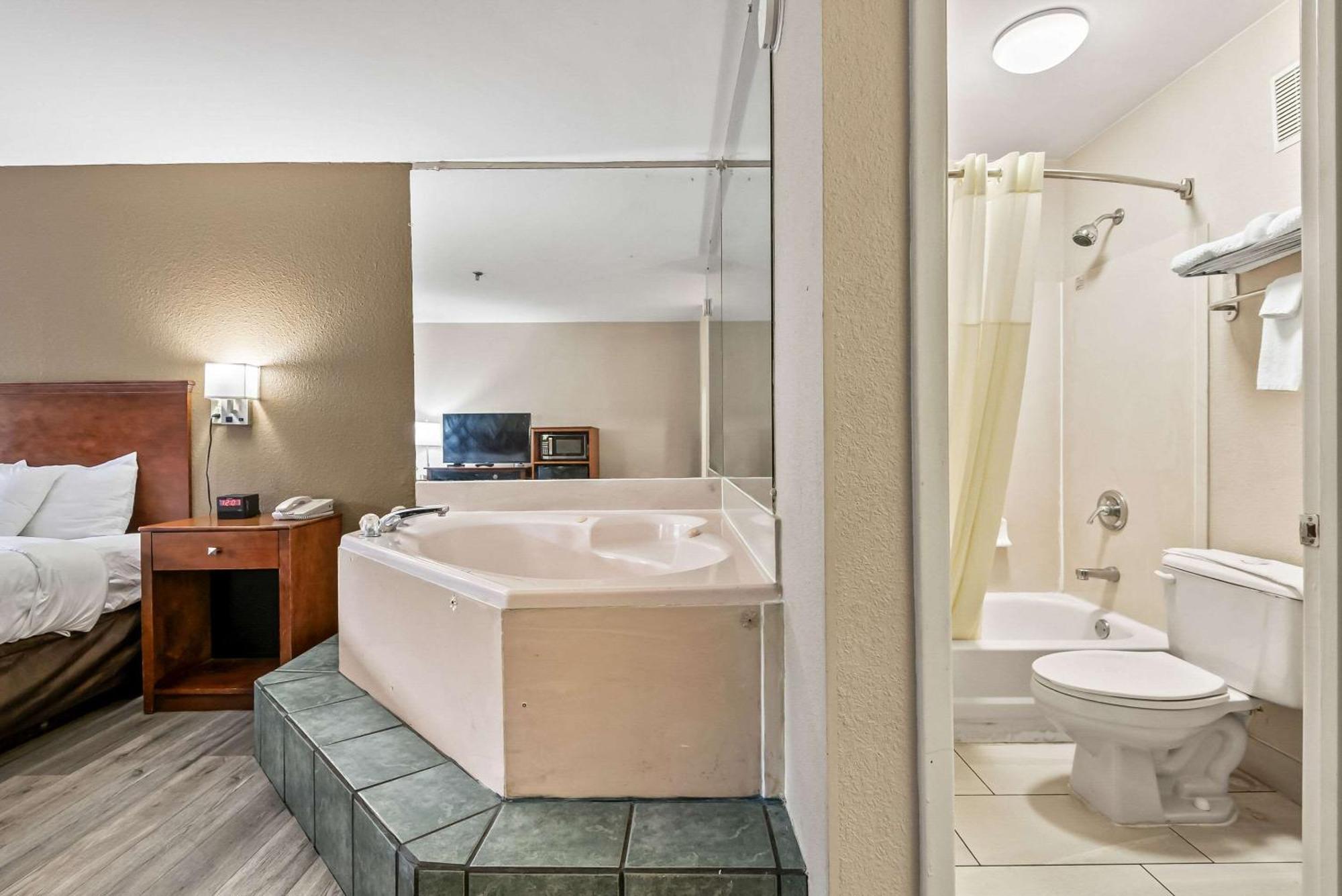 Quality Inn Quincy - Tallahassee West Kültér fotó